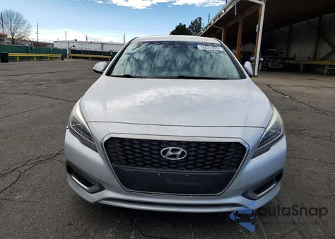 2016 Hyundai Sonata Hybrid Limited z USA, uszkodzony, nr VIN KMHE34L19GA028209